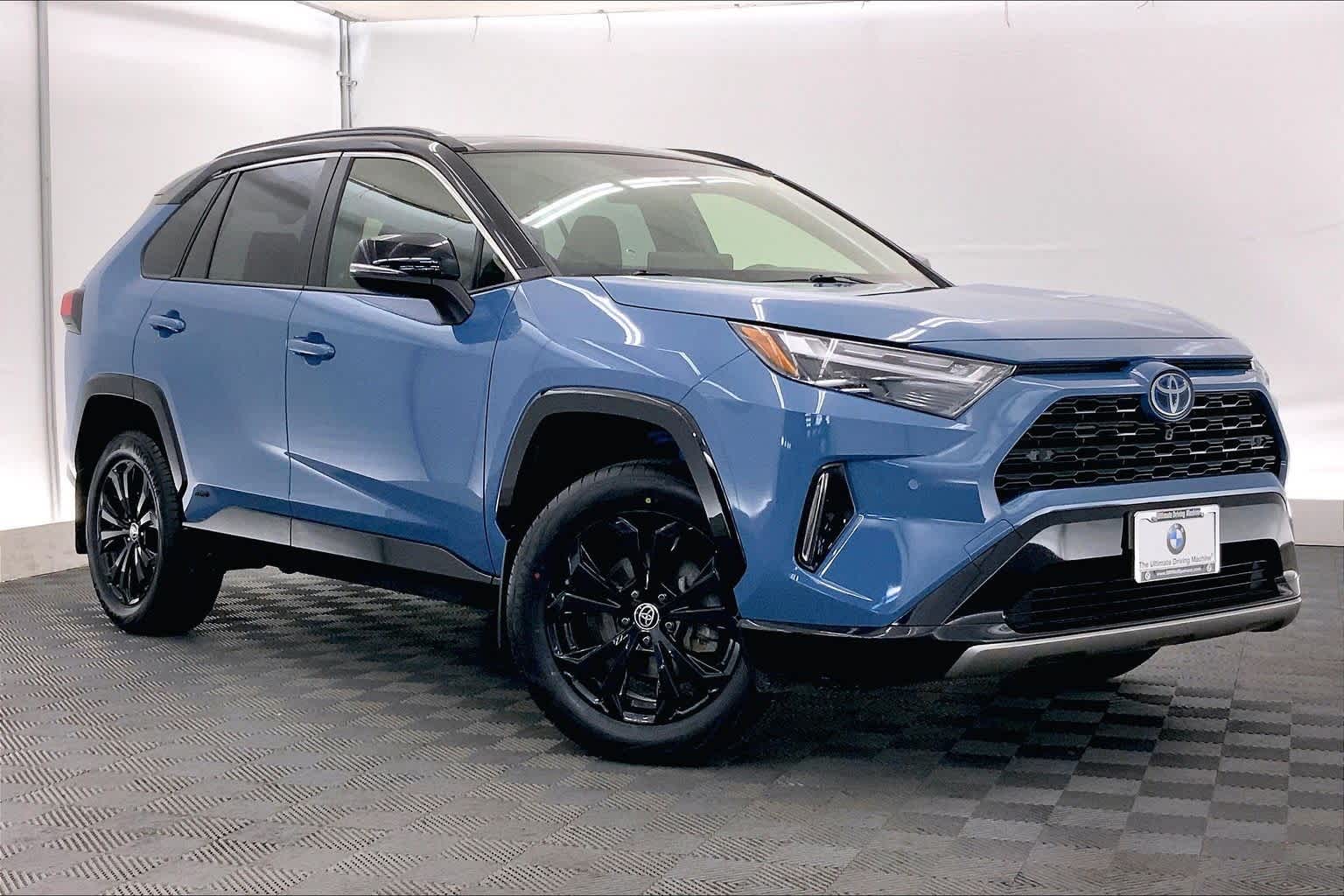 Thumbnail: 2024 Toyota RAV4 - 21