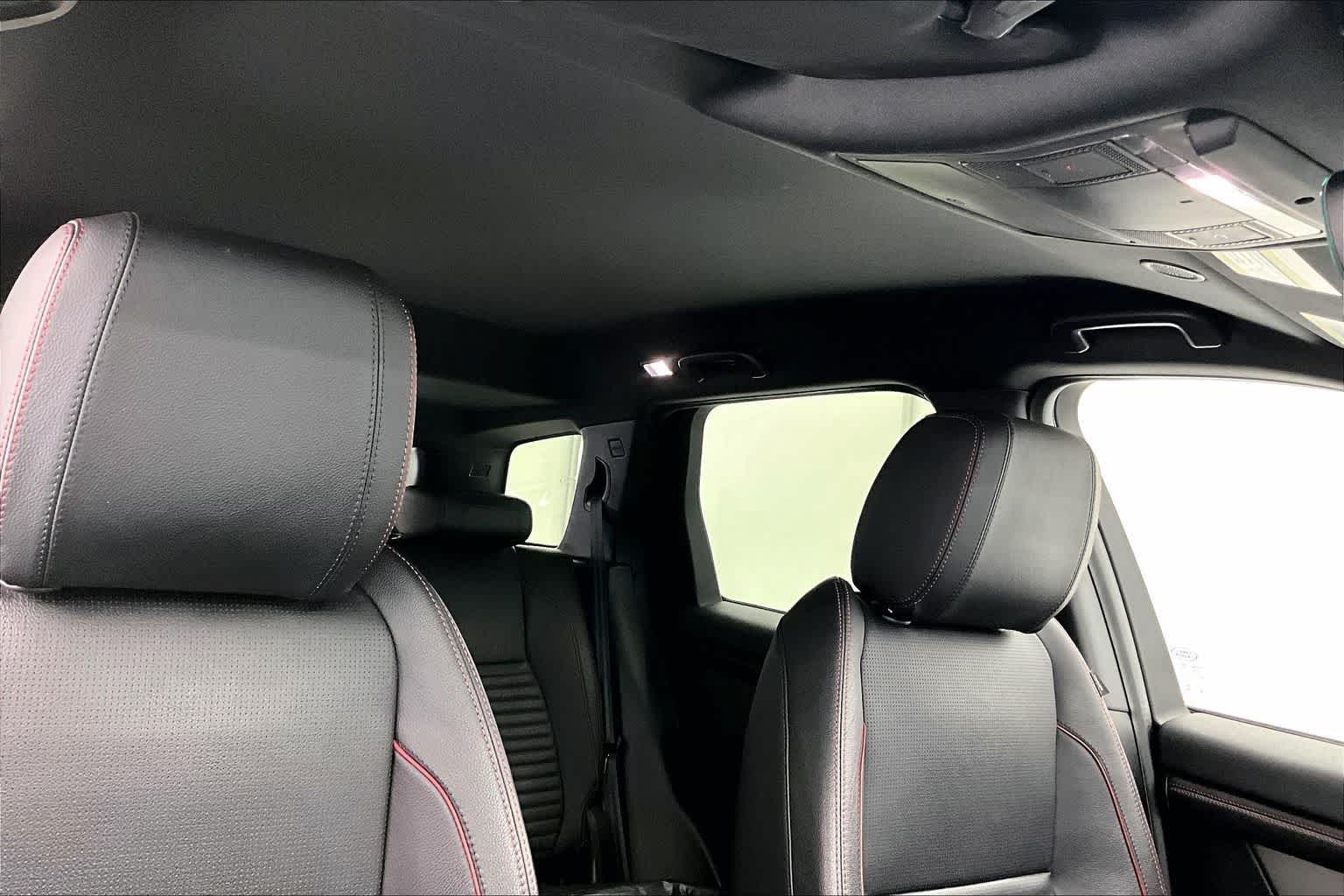 Thumbnail: 2022 Land Rover Discovery Sport - 30