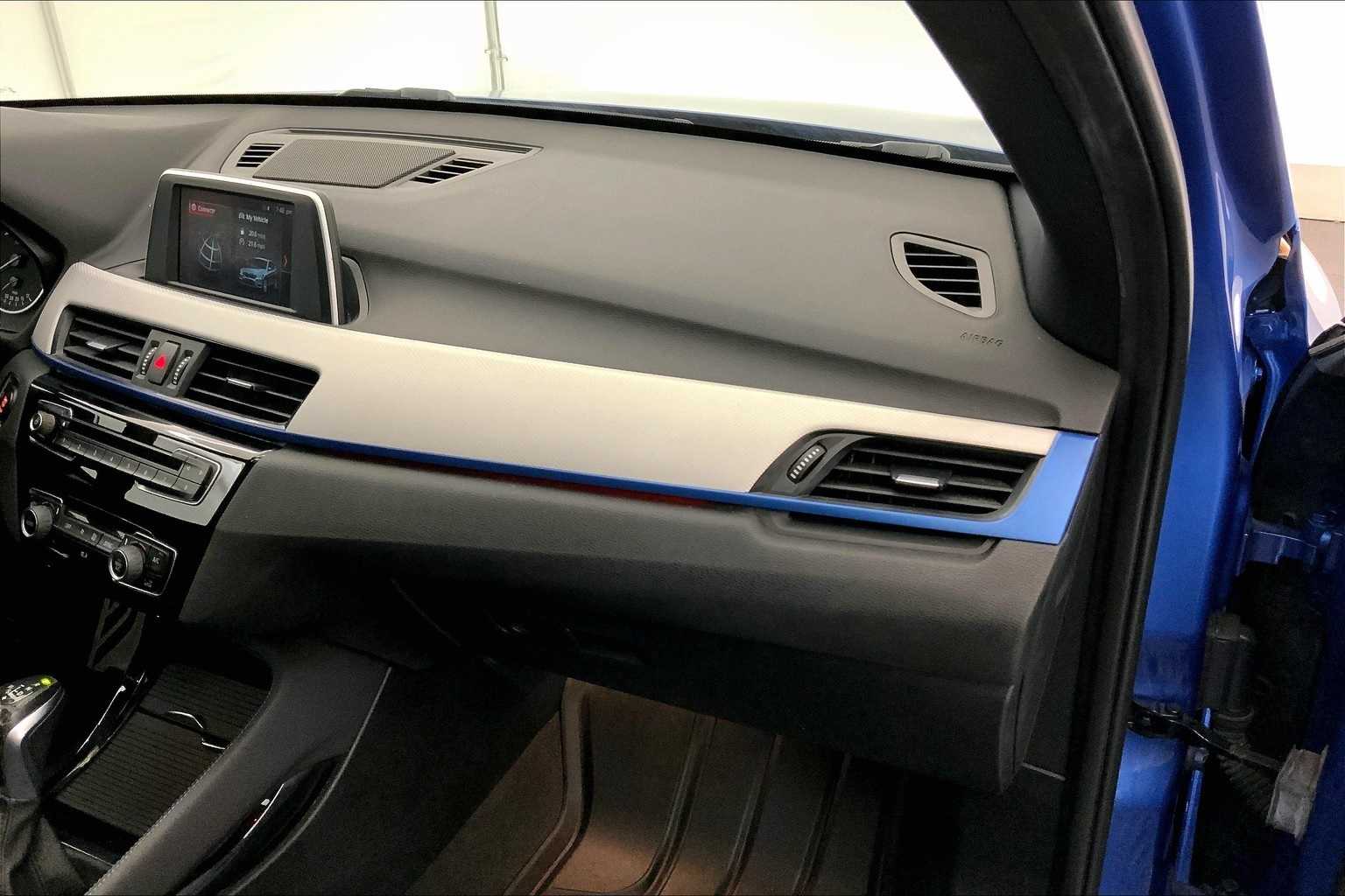 Thumbnail: 2018 BMW X1 - 23