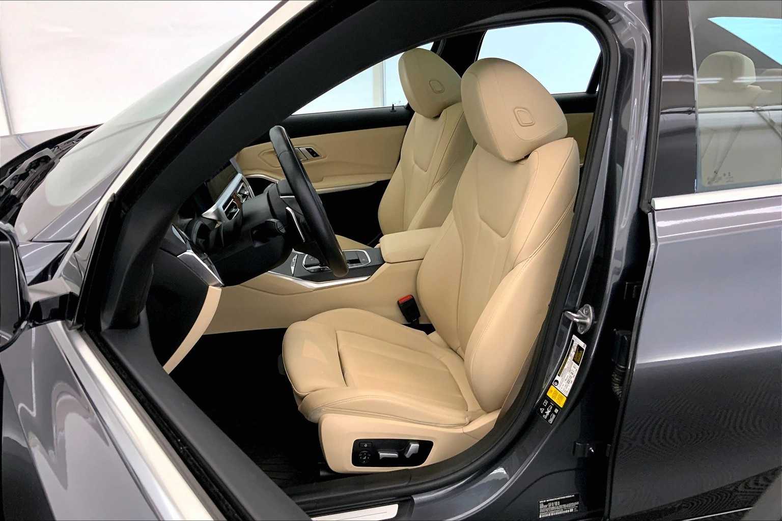 Thumbnail: 2021 BMW 3 Series - 11