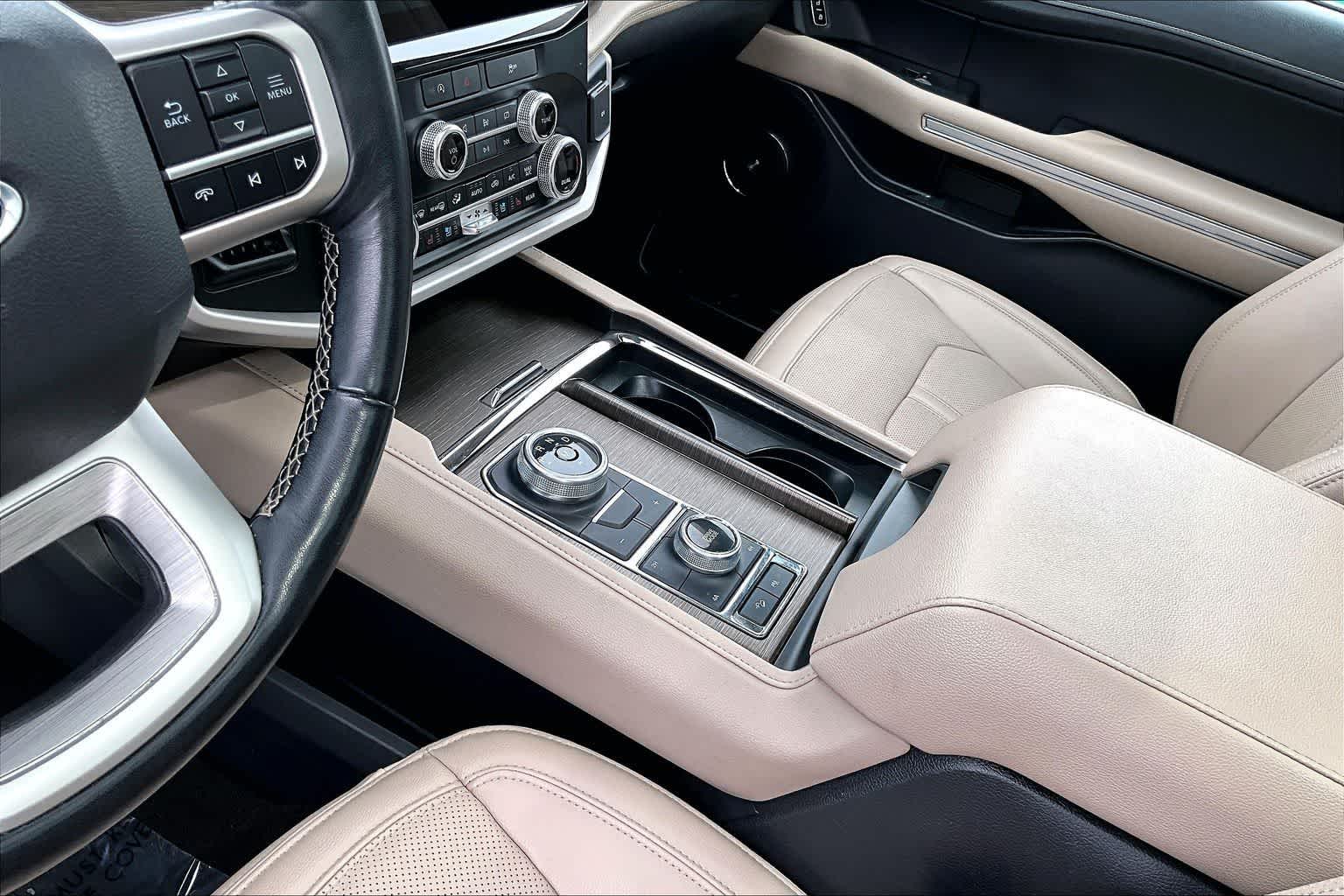 Thumbnail: 2024 Ford Expedition MAX - 17