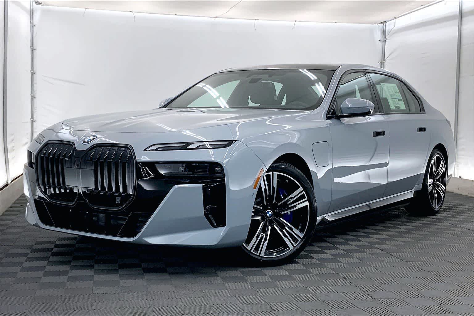Thumbnail: 2026 BMW 7 Series - 1