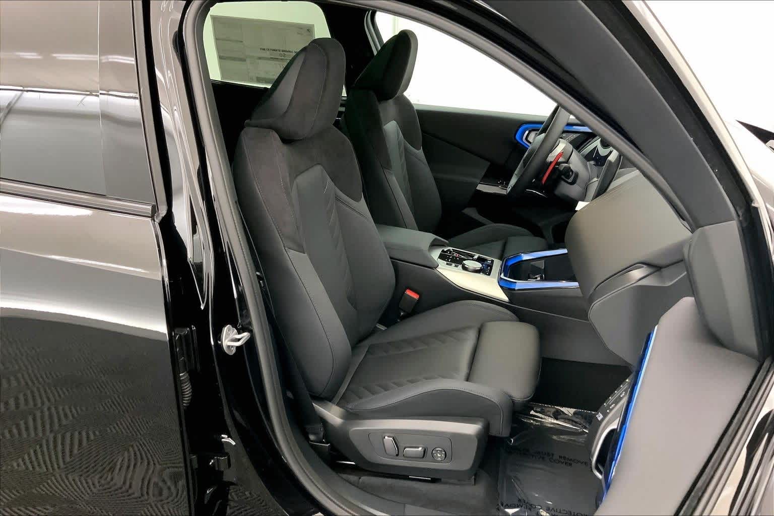 Thumbnail: 2026 BMW X3 - 14