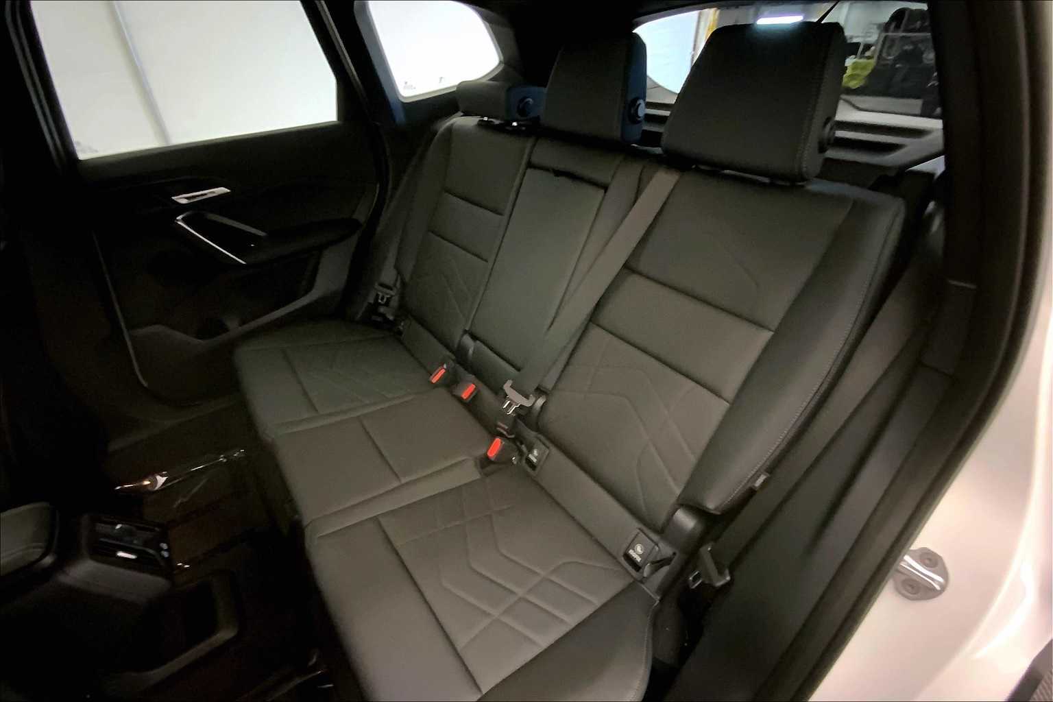 Thumbnail: 2025 BMW X1 - 13