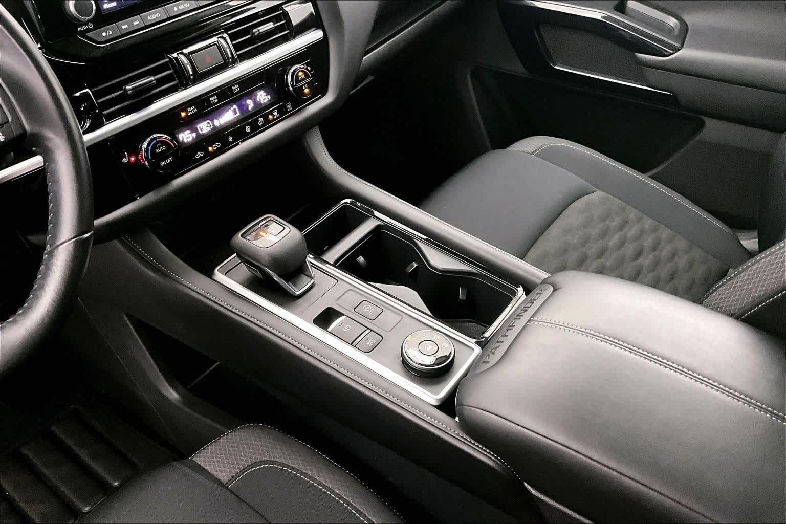 Thumbnail: 2025 Nissan Pathfinder - 16