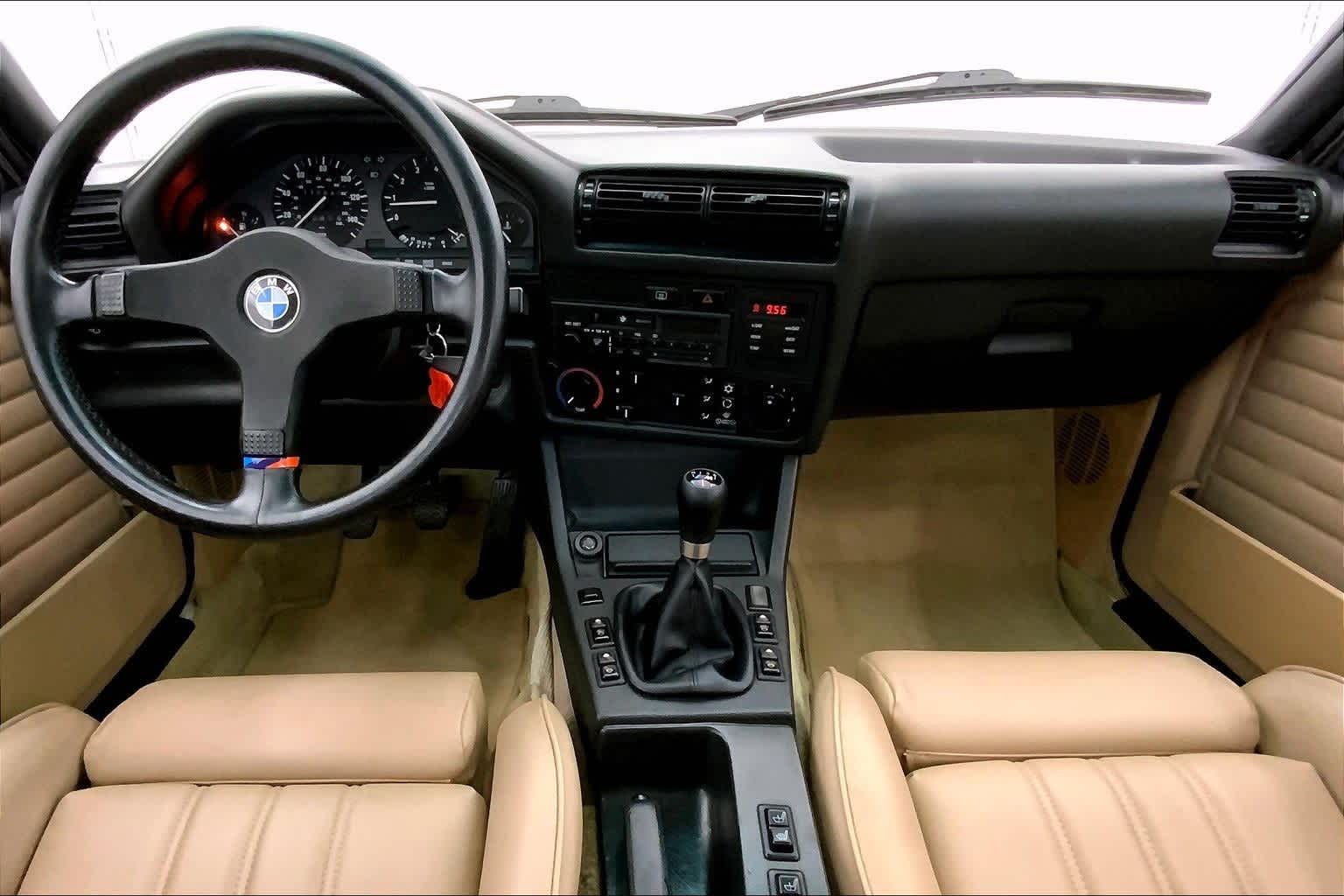 Thumbnail: 1991 BMW 3 Series - 10