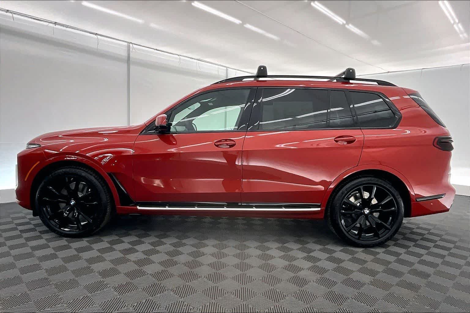 Thumbnail: 2026 BMW X7 - 3