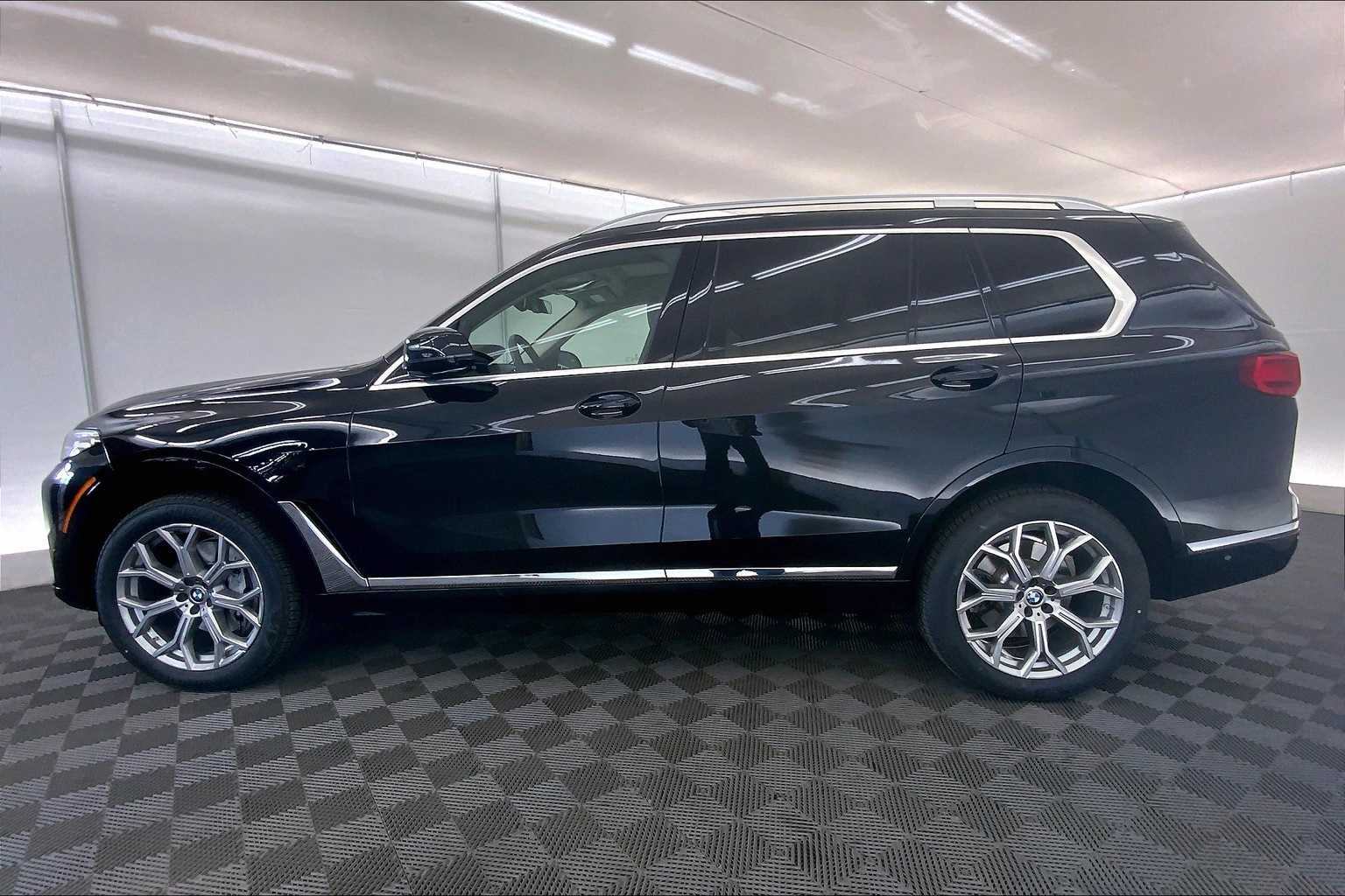 Thumbnail: 2022 BMW X7 - 3