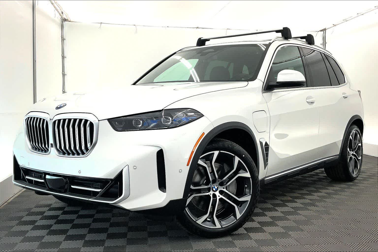 Thumbnail: 2026 BMW X5 - 1