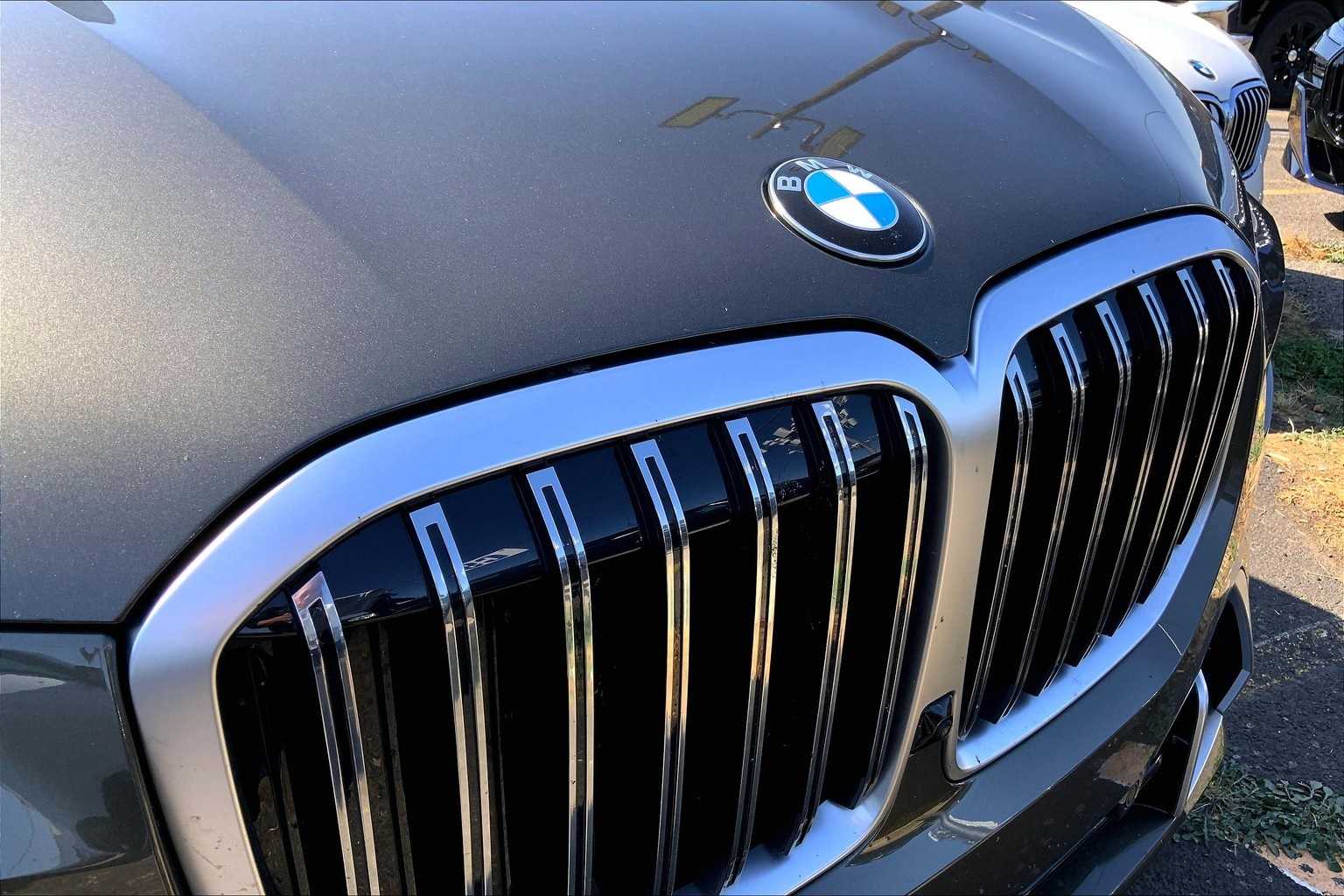 Thumbnail: 2023 BMW X7 - 17