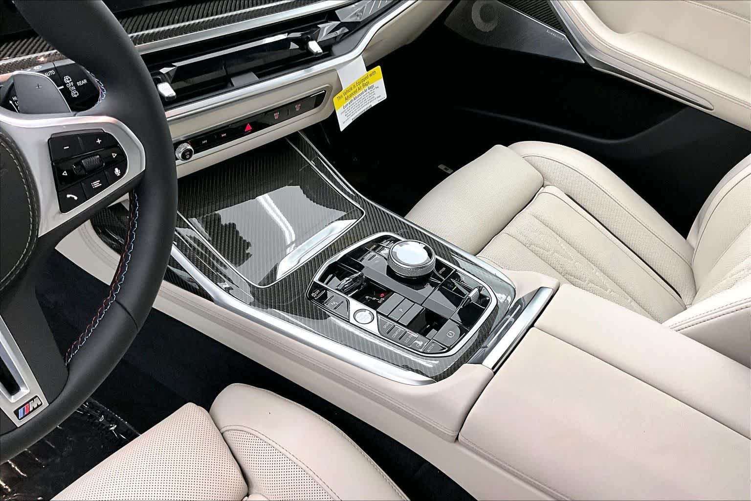 Thumbnail: 2026 BMW X7 - 17
