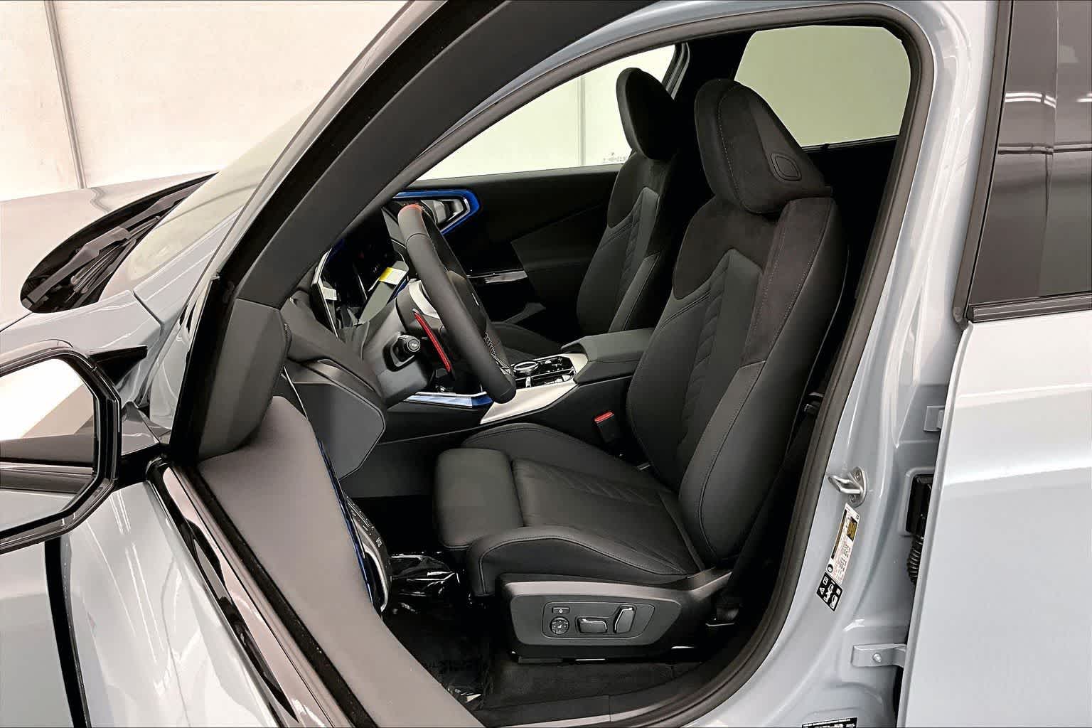 Thumbnail: 2026 BMW X3 - 11