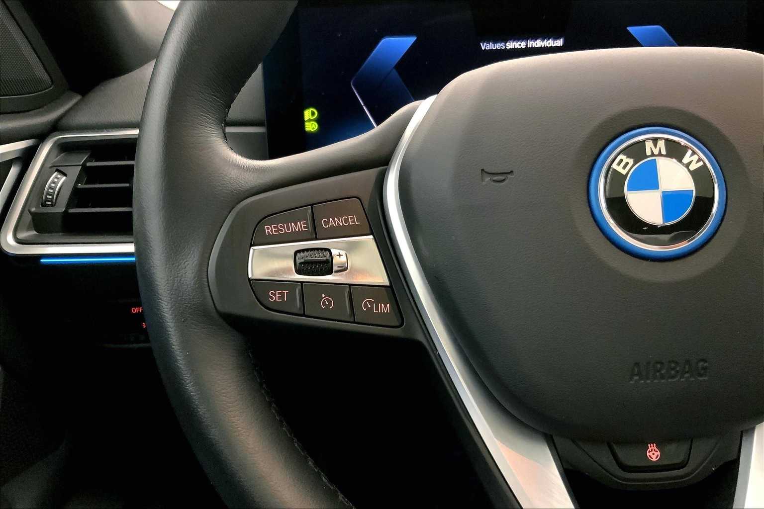 Thumbnail: 2023 BMW i4 - 24