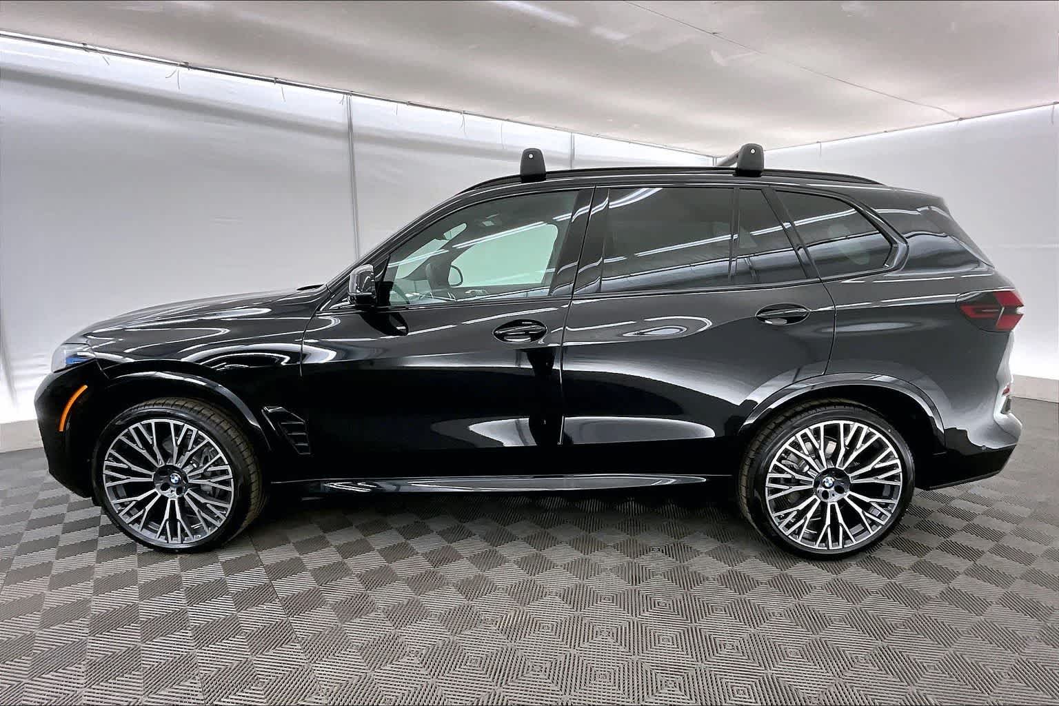Thumbnail: 2026 BMW X5 - 3