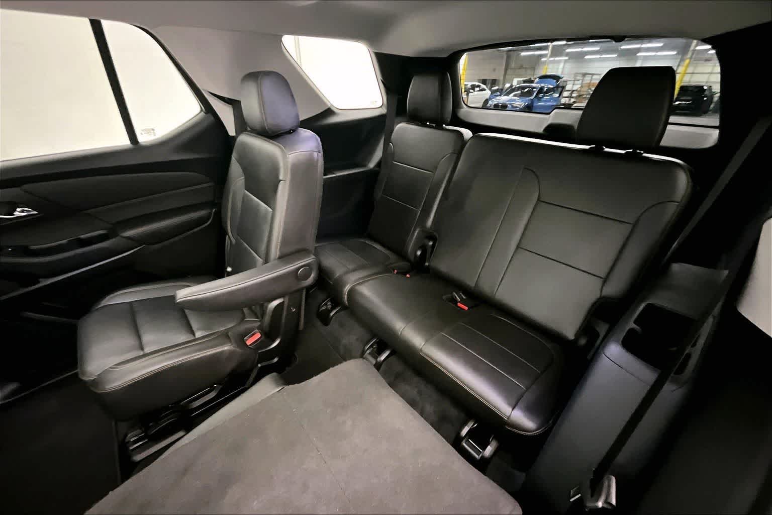 Thumbnail: 2021 Chevrolet Traverse - 29