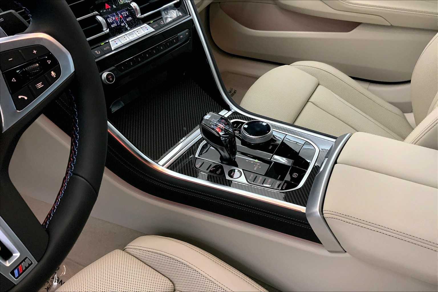 Thumbnail: 2026 BMW 8 Series - 17