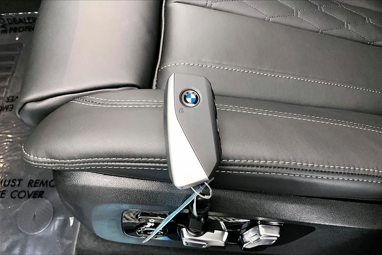 Thumbnail: 2026 BMW X5 - 20