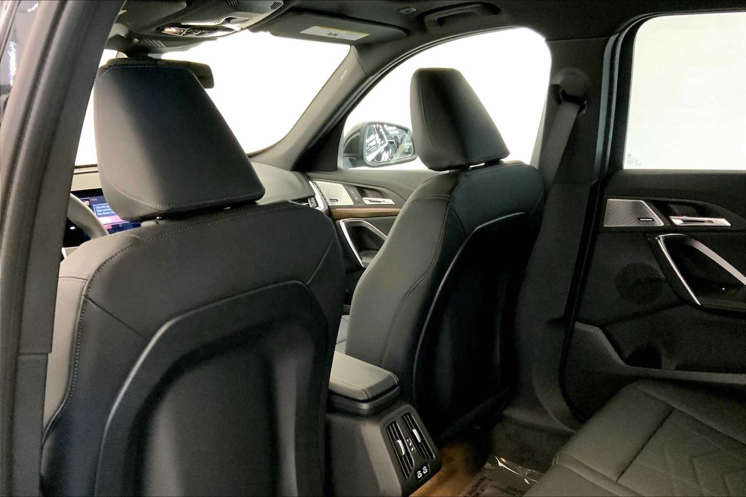 Thumbnail: 2025 BMW X1 - 12