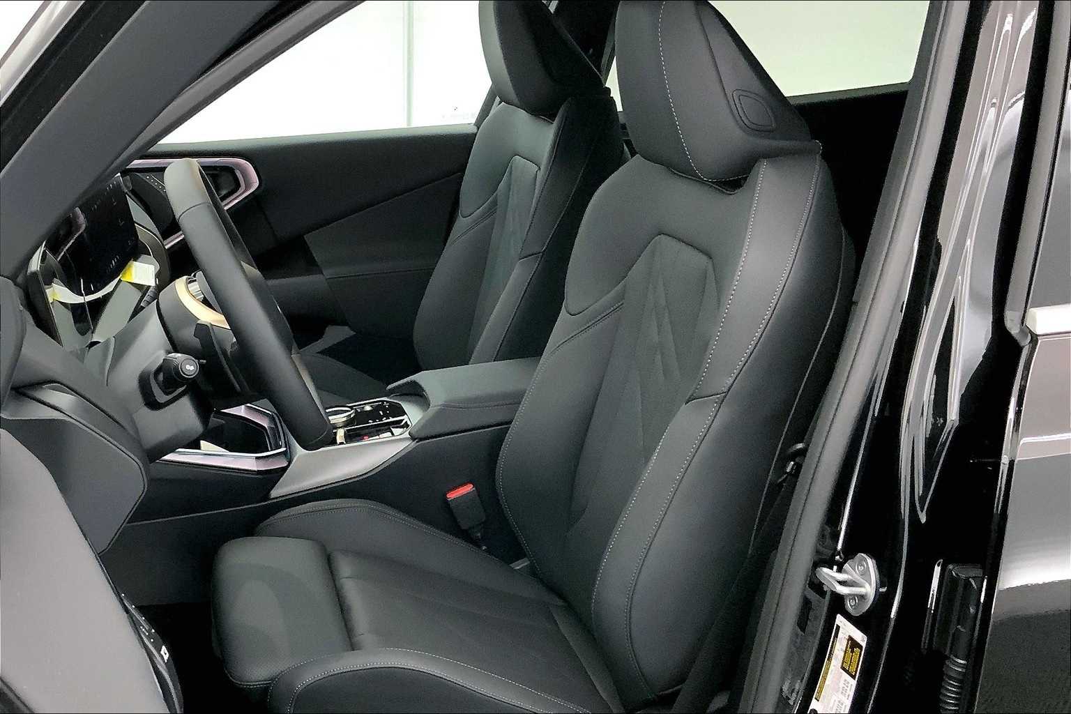 Thumbnail: 2025 BMW X3 - 11