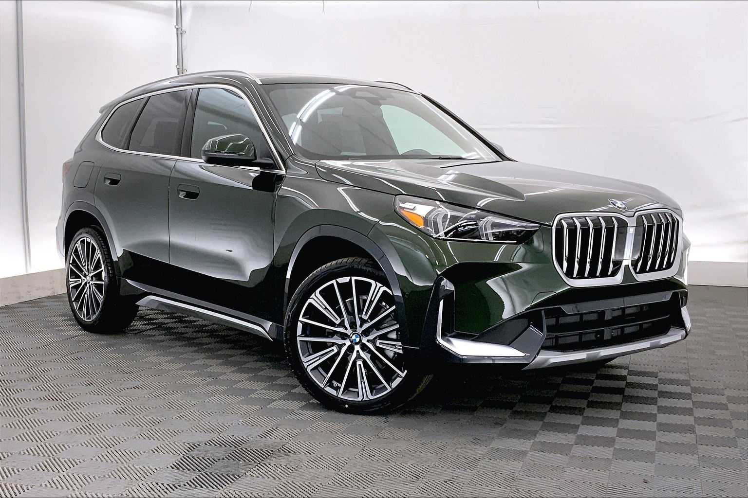 Thumbnail: 2025 BMW X1 - 21