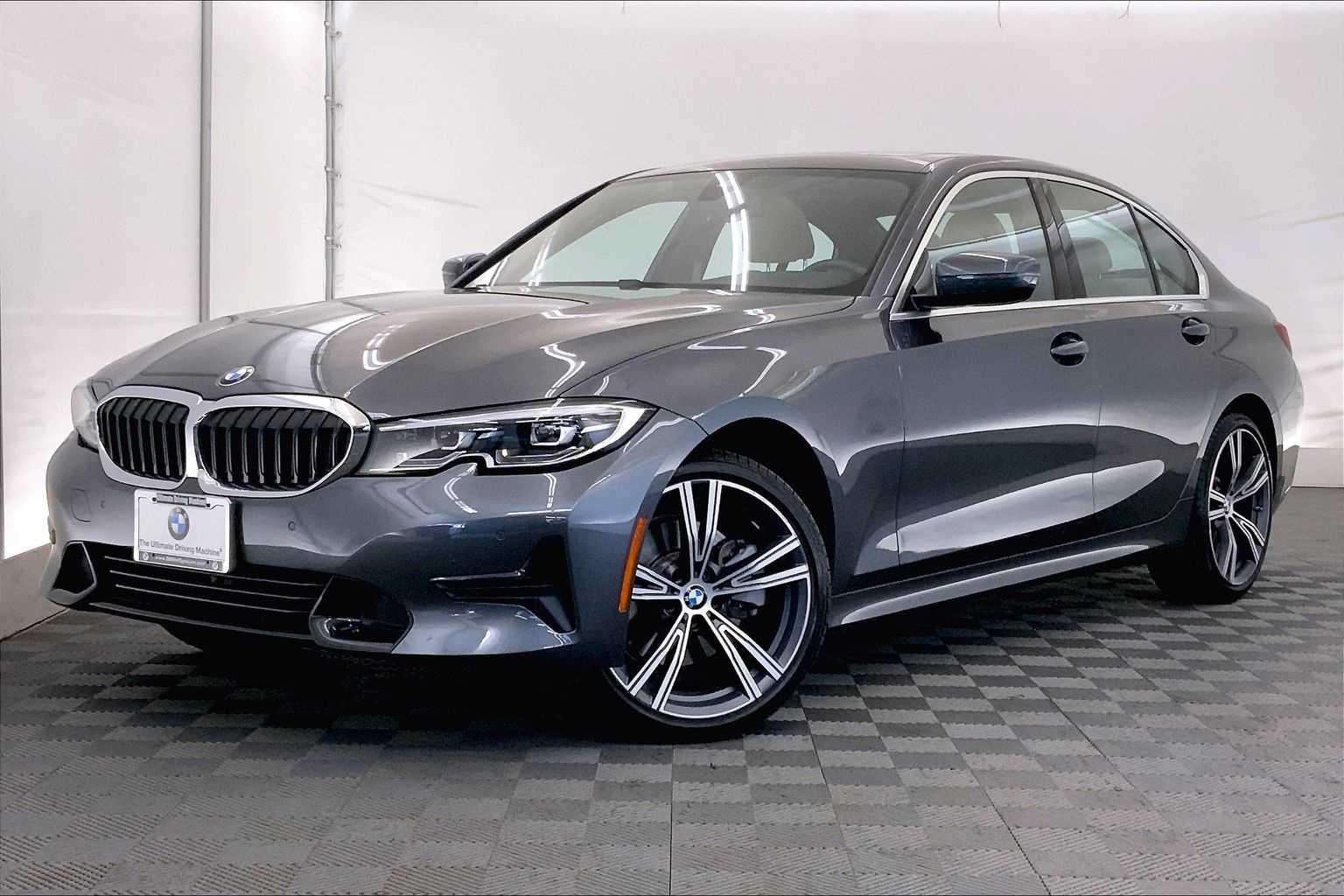 Thumbnail: 2021 BMW 3 Series - 1