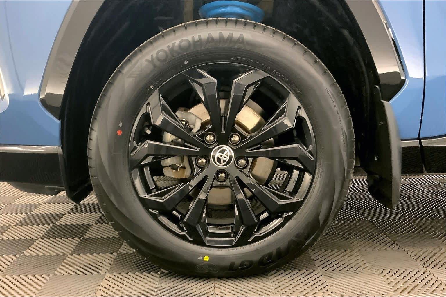 Thumbnail: 2024 Toyota RAV4 - 8