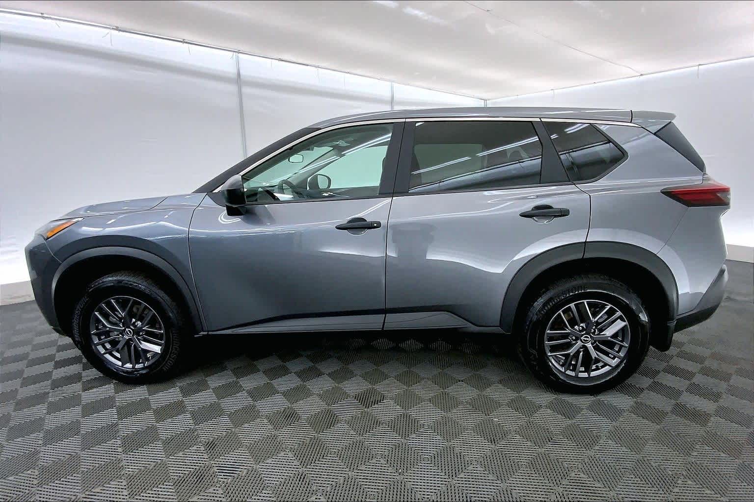 Thumbnail: 2023 Nissan Rogue - 3