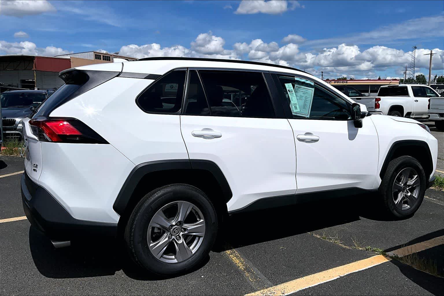 Thumbnail: 2025 Toyota RAV4 - 9