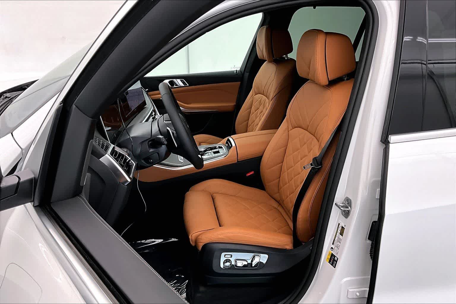 Thumbnail: 2026 BMW X5 - 11