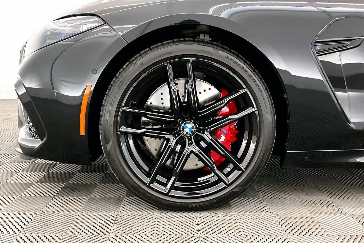 Thumbnail: 2025 BMW M8 - 8