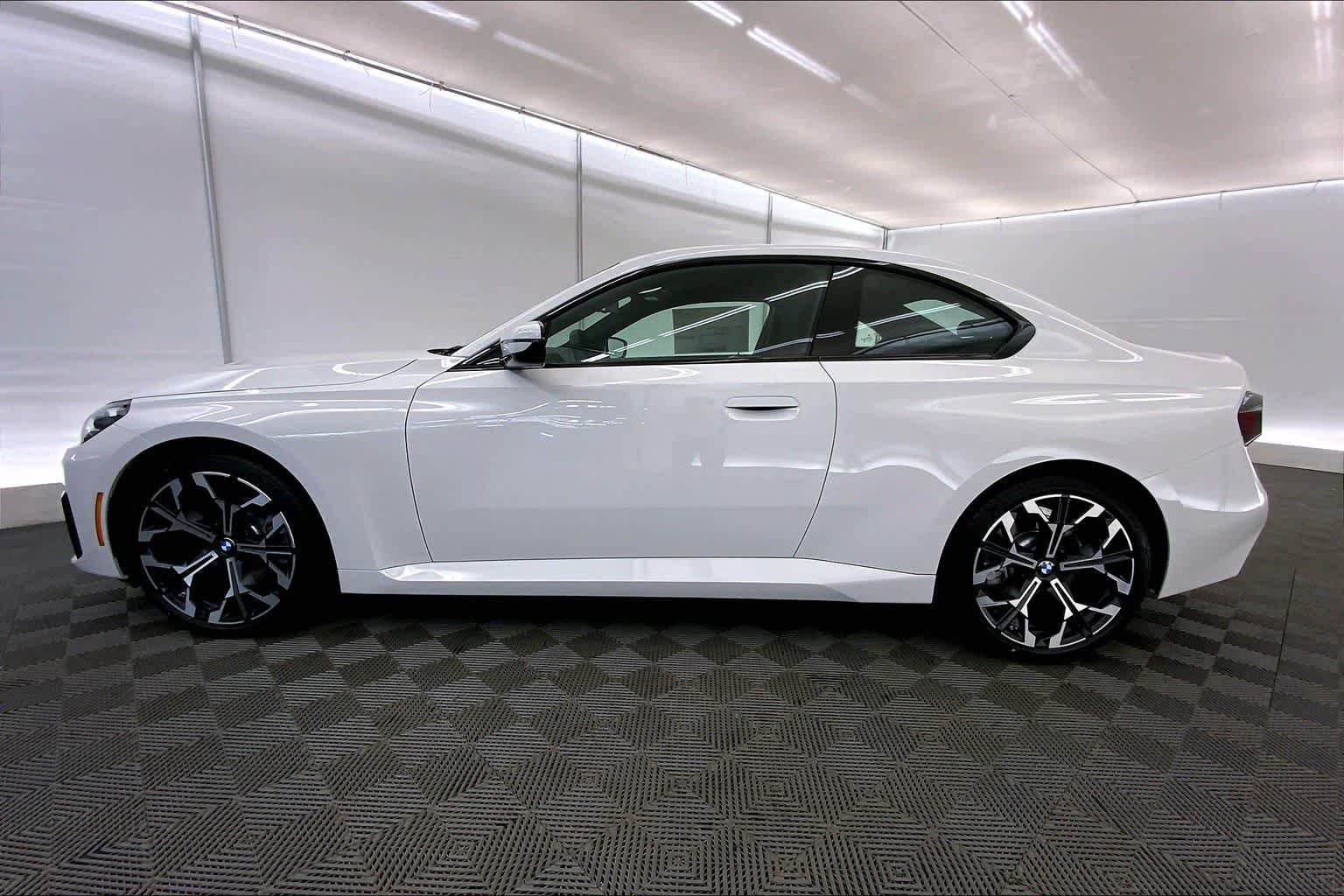 Thumbnail: 2025 BMW 2 Series - 3