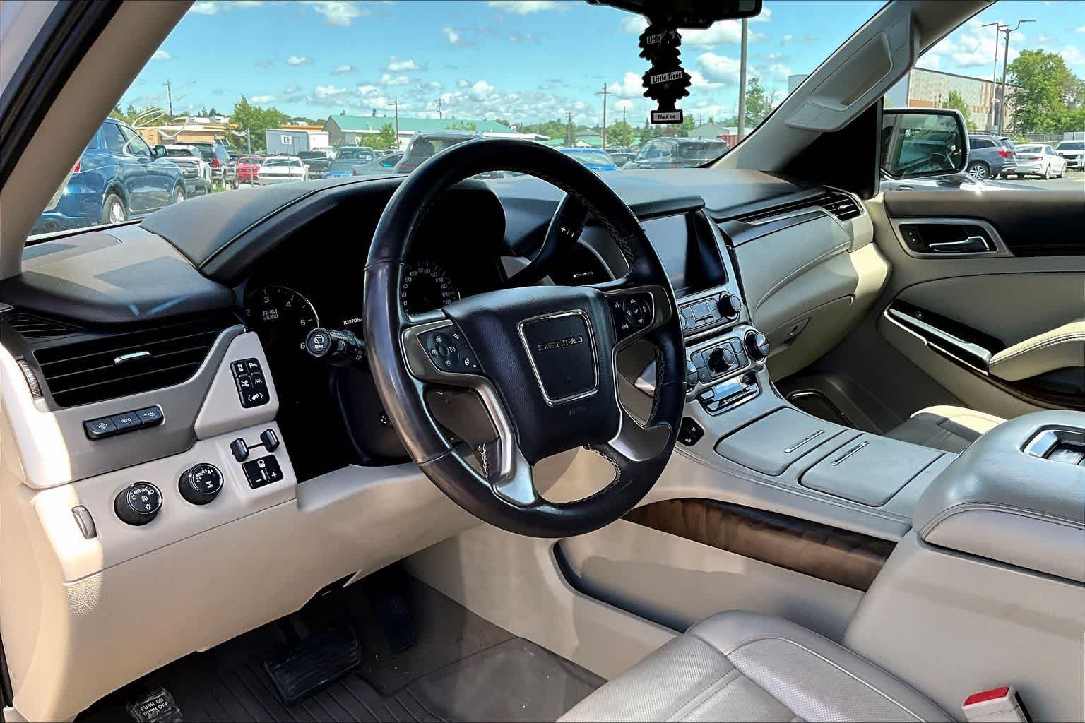 Thumbnail: 2019 GMC Yukon XL - 2