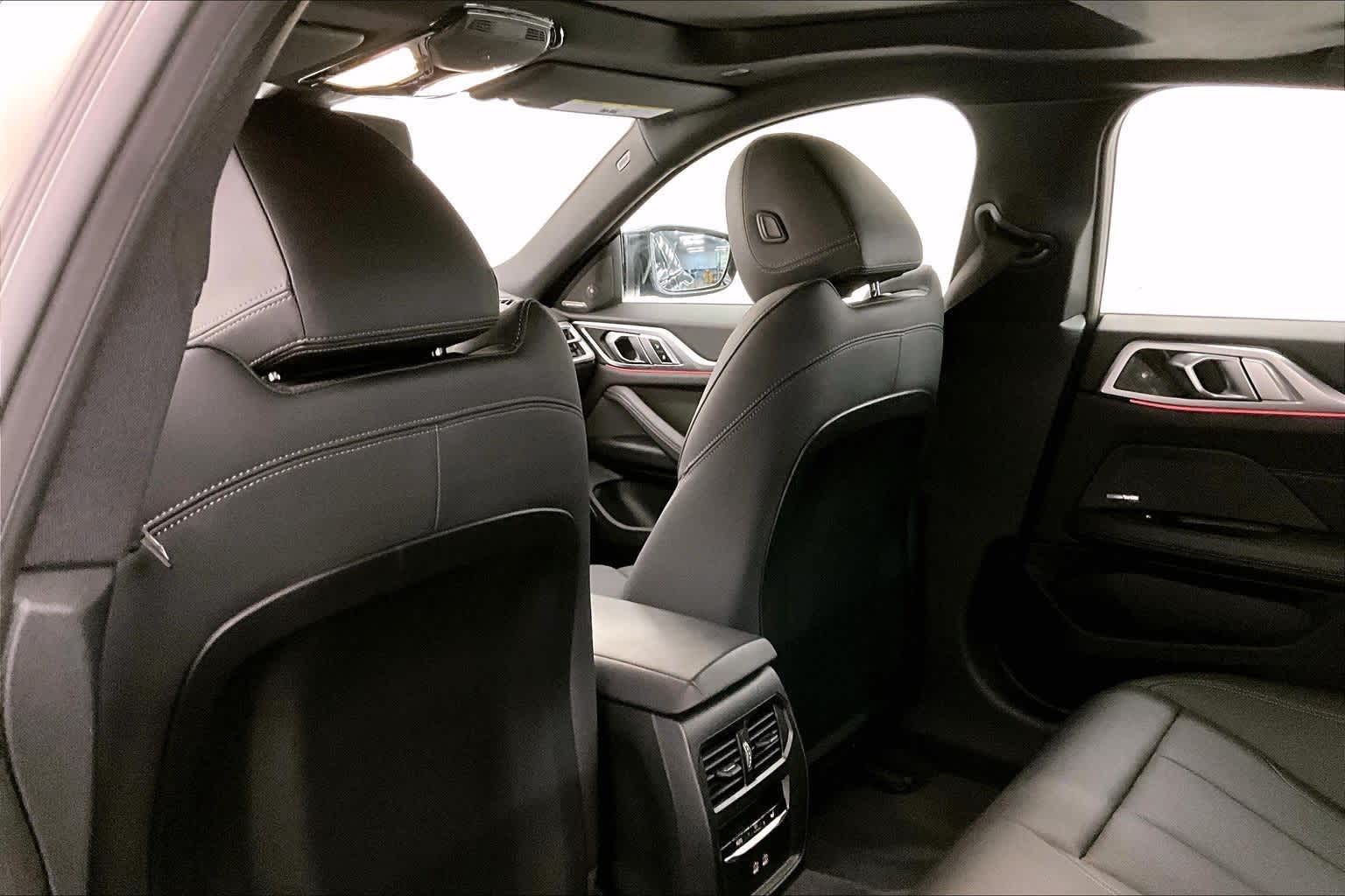 Thumbnail: 2025 BMW i4 - 12