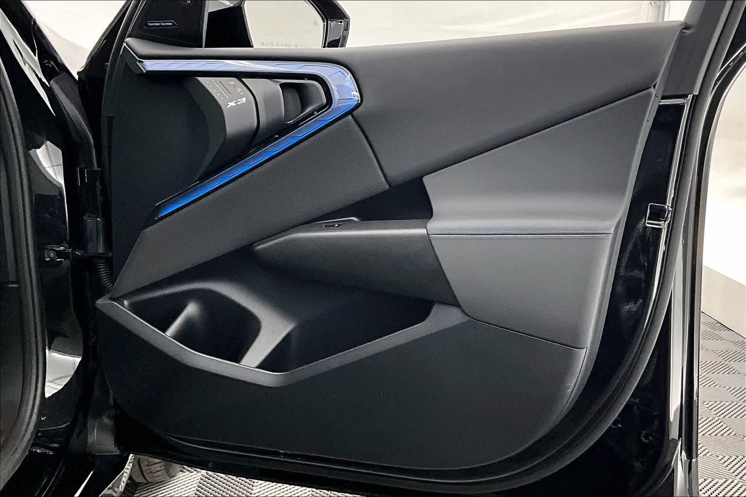 Thumbnail: 2025 BMW X3 - 28