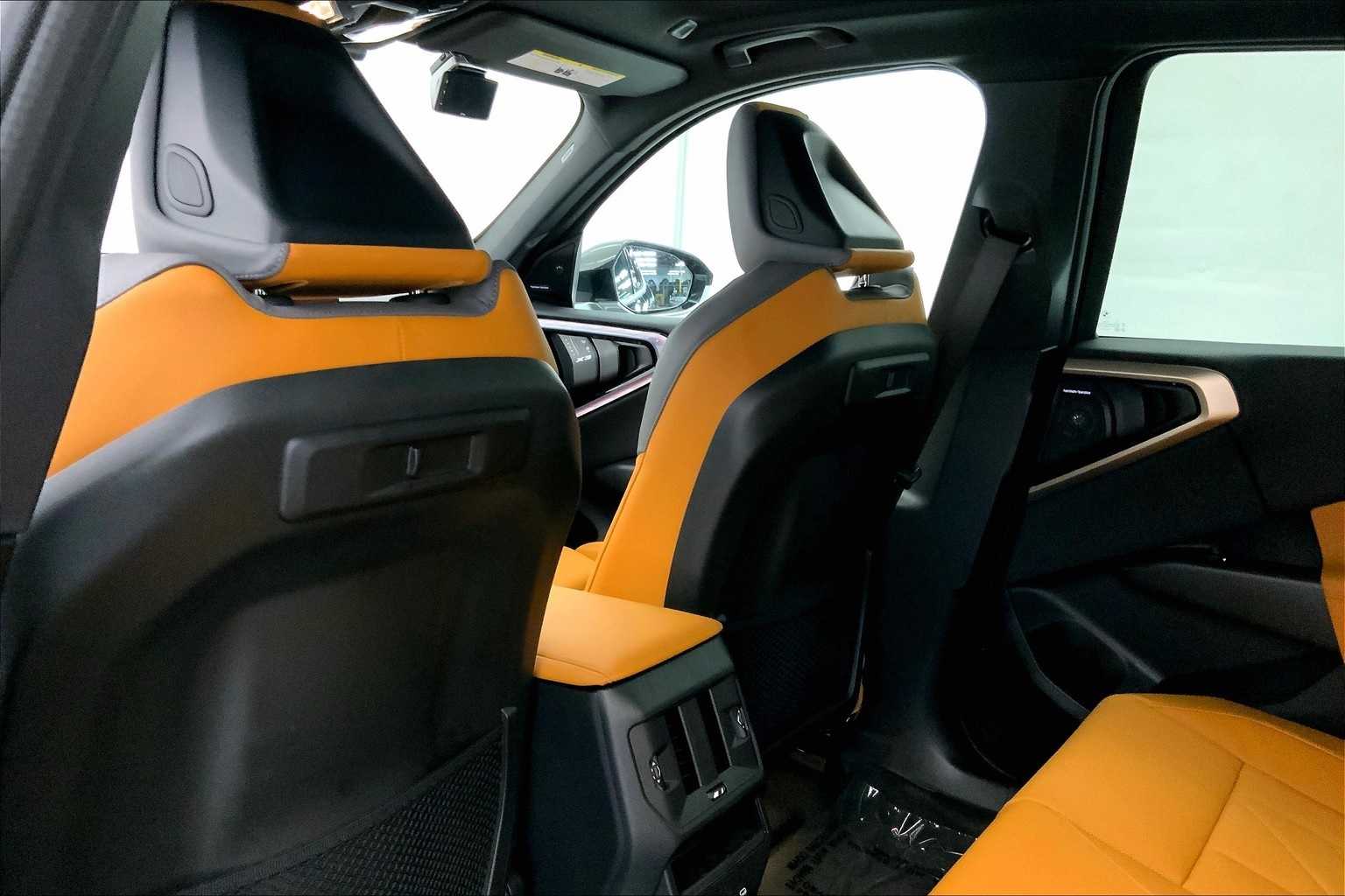 Thumbnail: 2025 BMW X3 - 12