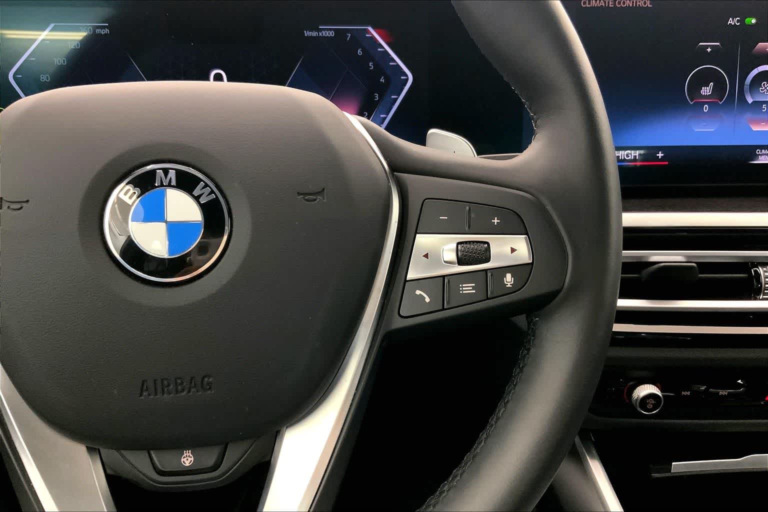 Thumbnail: 2024 BMW 3 Series - 25