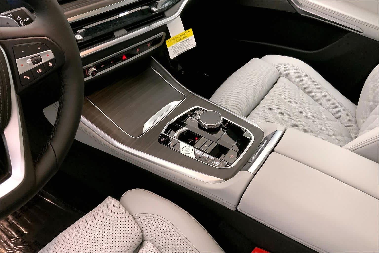 Thumbnail: 2026 BMW X5 - 17