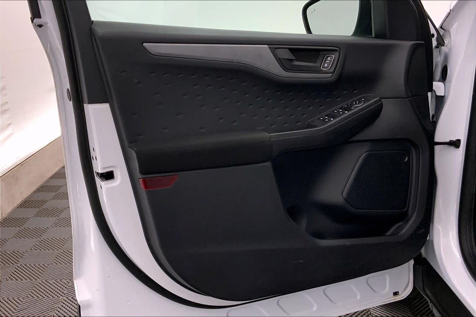 Thumbnail: 2020 Ford Escape - 27