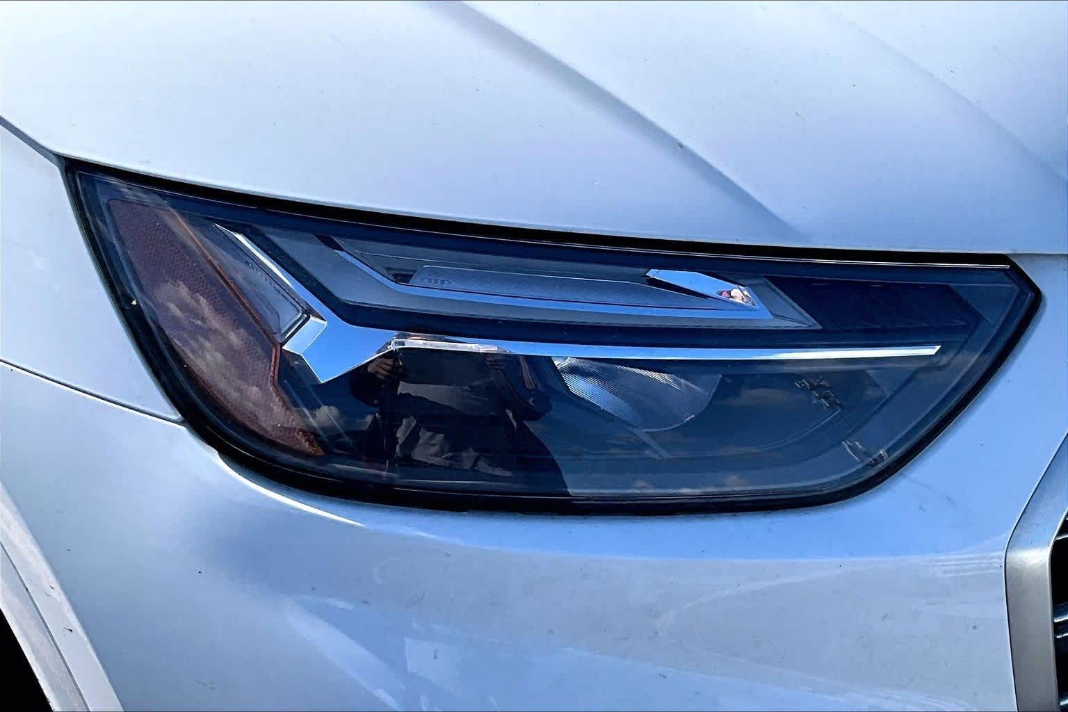 Thumbnail: 2022 Audi SQ5 - 2