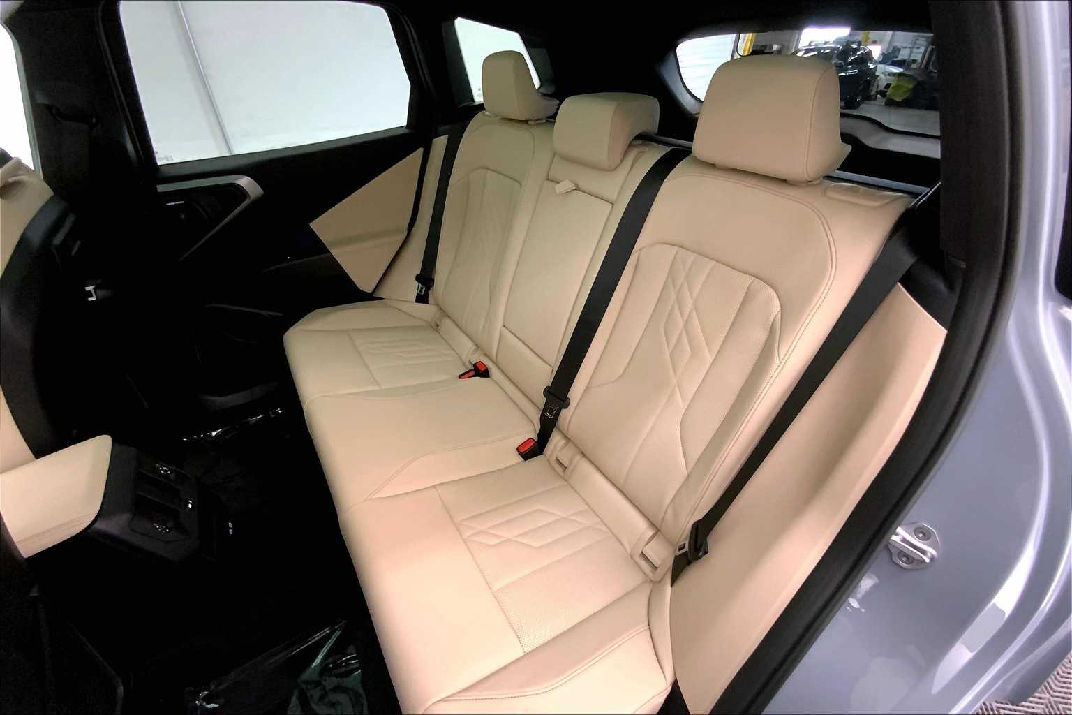 Thumbnail: 2025 BMW X3 - 13