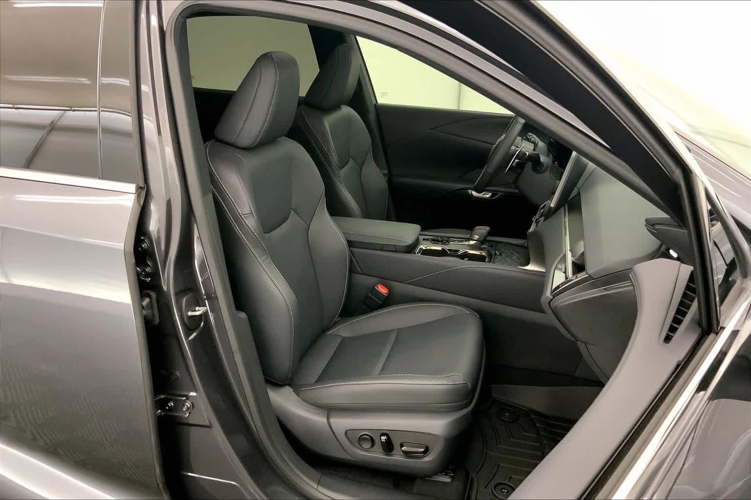 Thumbnail: 2025 Lexus RX - 13