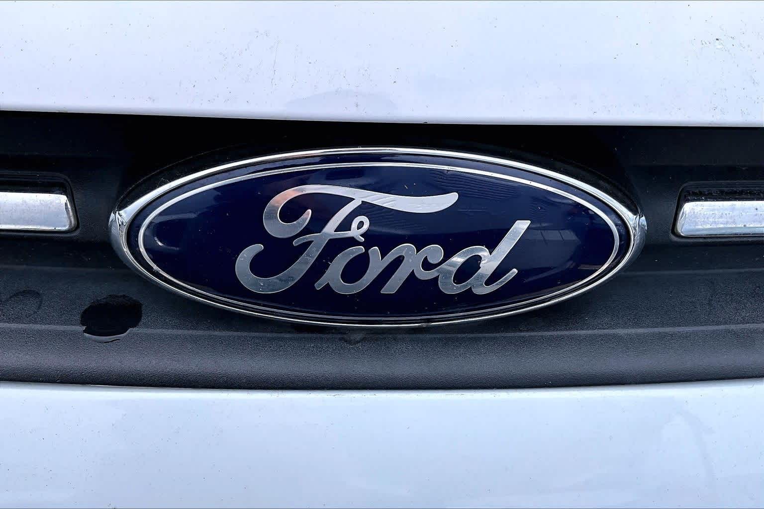 Thumbnail: 2015 Ford Escape - 18