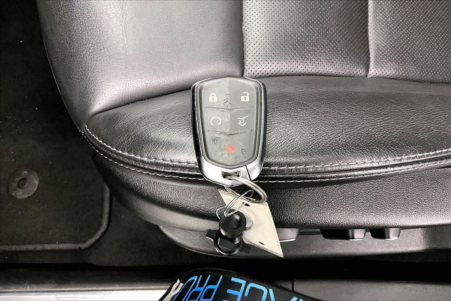 Thumbnail: 2023 Cadillac XT5 - 19