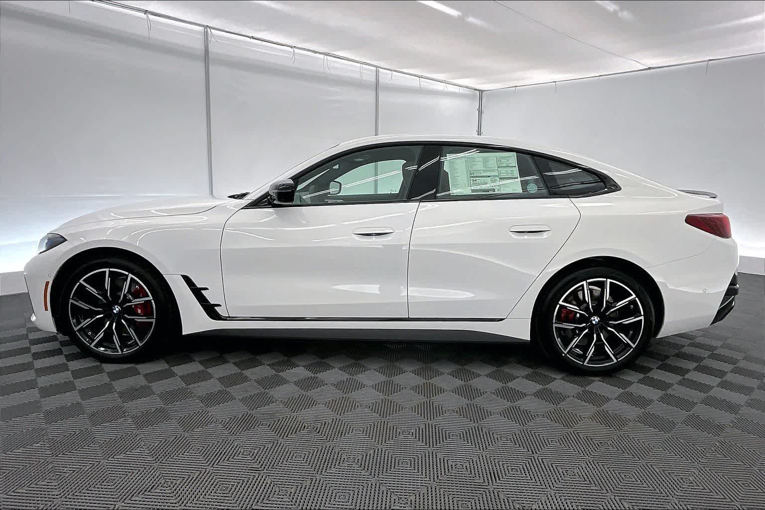 Thumbnail: 2026 BMW i4 - 3