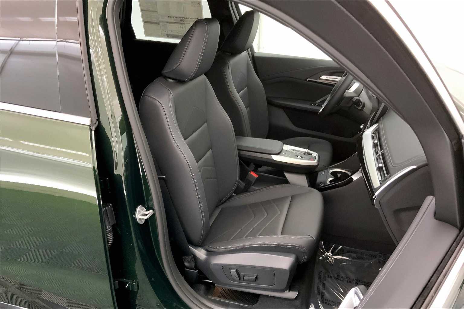 Thumbnail: 2025 BMW X1 - 14