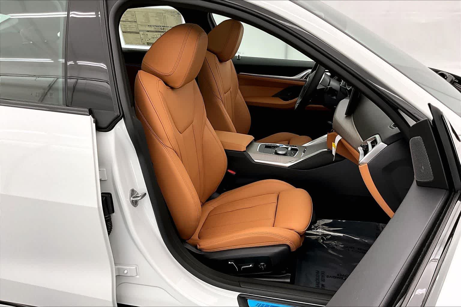 Thumbnail: 2026 BMW i4 - 14
