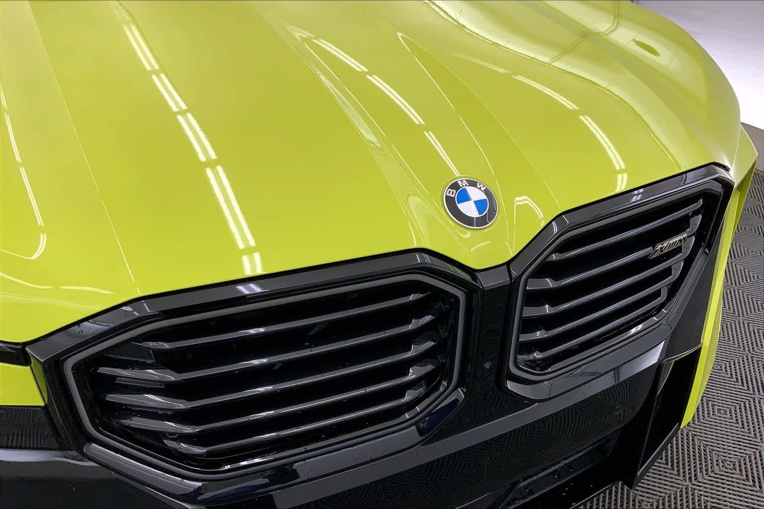 Thumbnail: 2025 BMW XM - 33