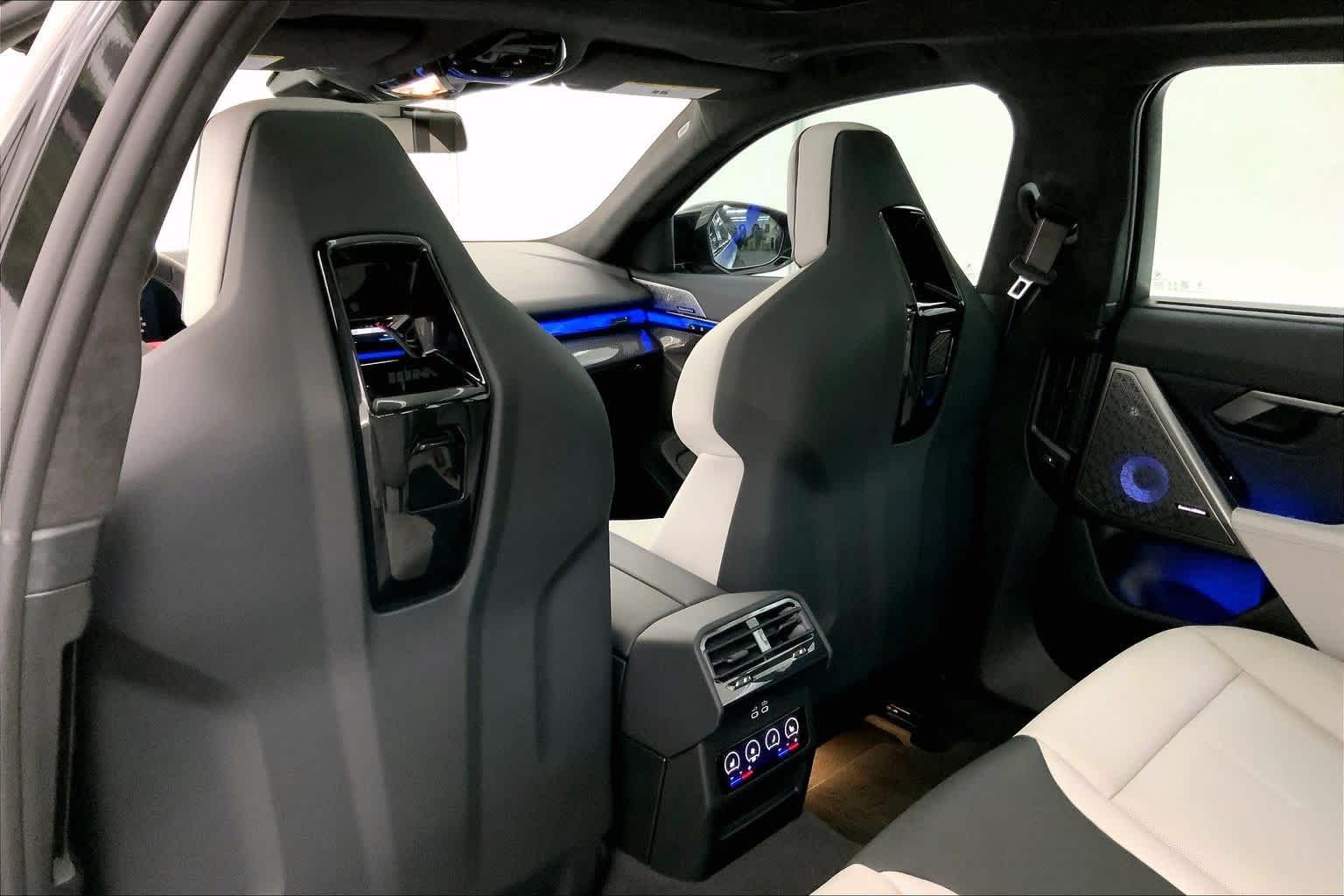 Thumbnail: 2026 BMW M5 - 12