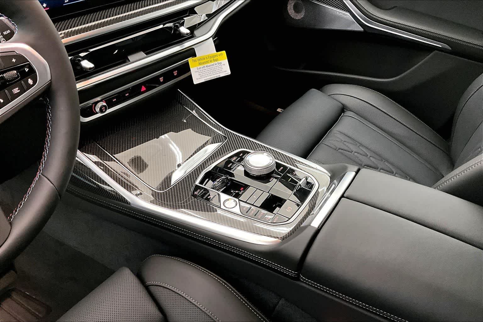 Thumbnail: 2026 BMW X7 - 17