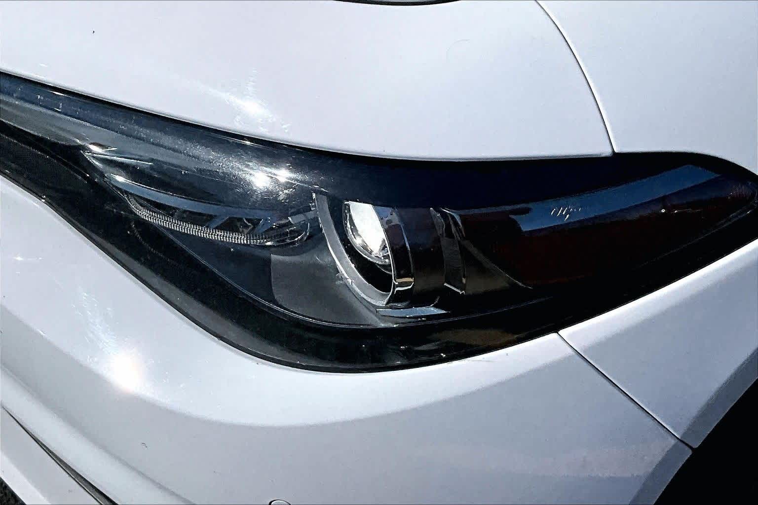 Thumbnail: 2019 Alfa Romeo Giulia - 16